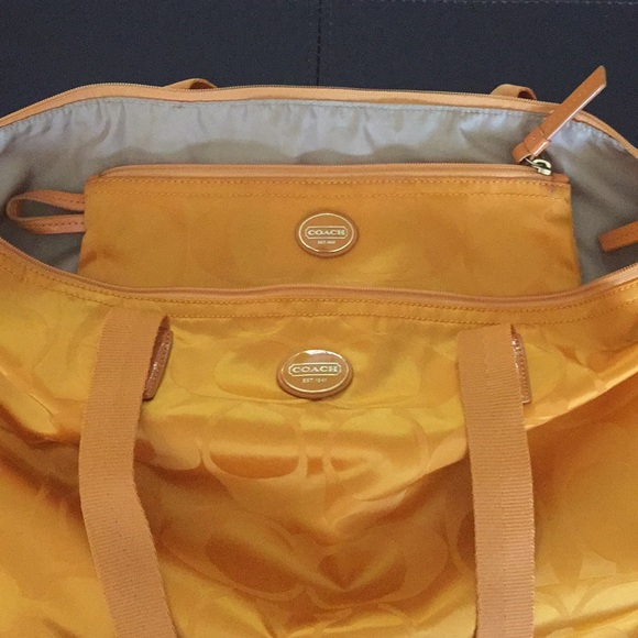 Orange fabric Coach bag - Picture 5 of 5